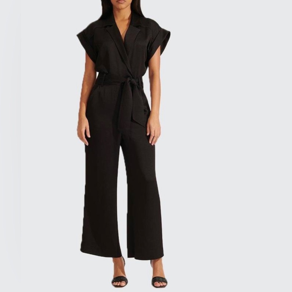 VERONICA BEARD
Ophelia Belted Short Sleeve Jumpsuit Black